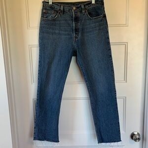 Levi's 501 Blue Denim button down Jeans with raw frayed hem size w-29,L-26